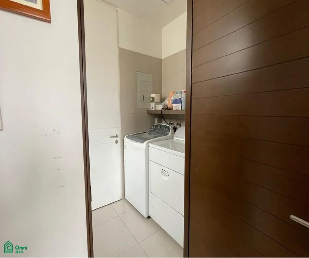 Departamento En Venta,Fraccionamiento Country Club,MAR EGEO 1442, Guadalajara, Jalisco 44160, 3 Habitaciones,4 Baños,MAR EGEO,3,MX251012615