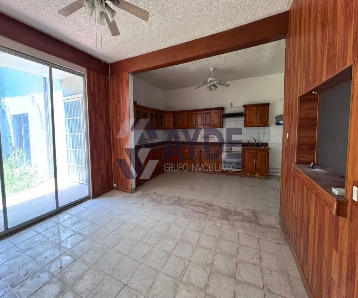 Casa En Venta,Jardines del Bosque,Calle El Sol 2533, Guadalajara, Jalisco 44520, 5 Habitaciones,3 Baños,Calle El Sol,1,pX4rbaG