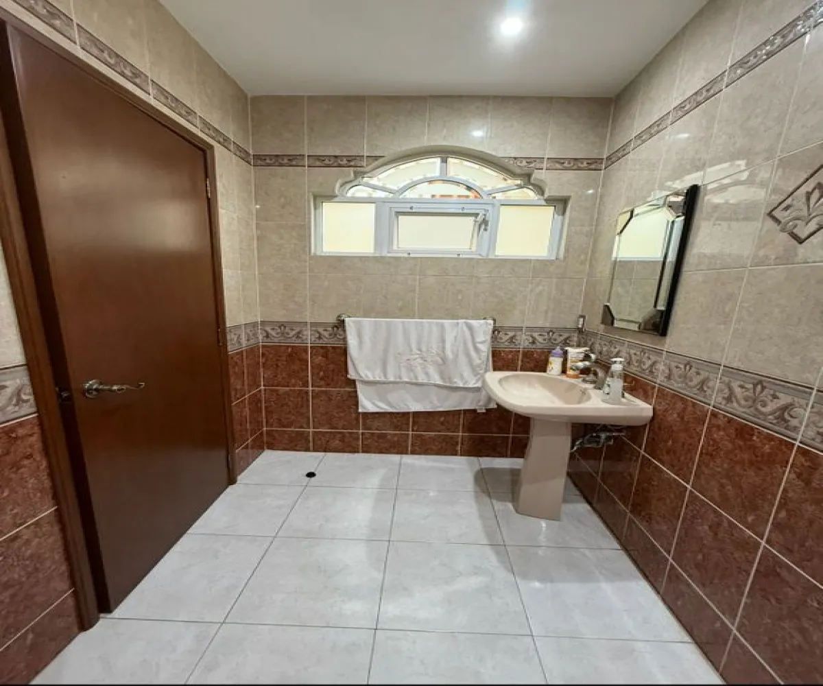 Casa En Venta,Virreyes,Paseo virreyes condolió 9 7, Zapopan, Jalisco 45117, 4 Habitaciones,4 Baños,Paseo virreyes ,4,pakfjZX