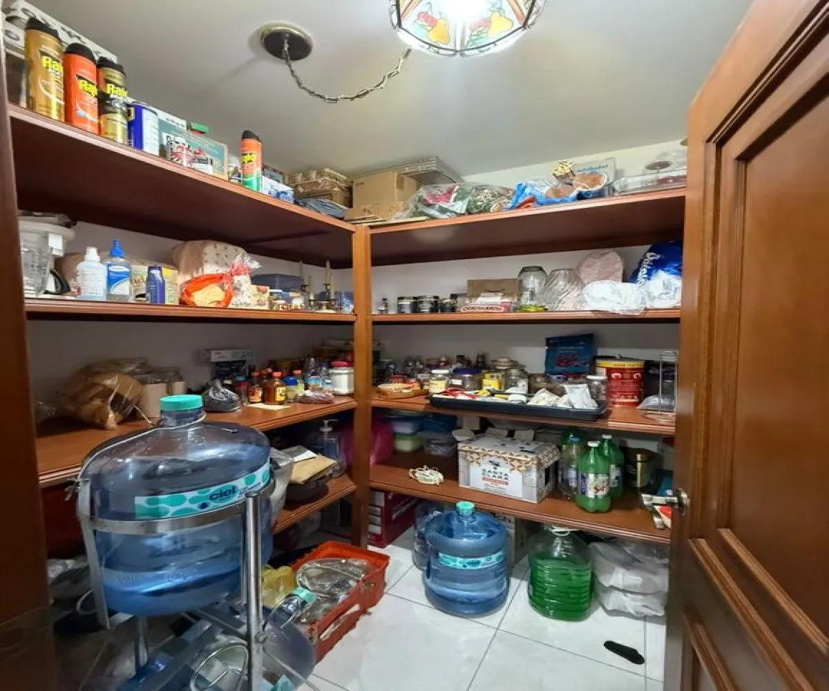 Casa En Venta,Virreyes,Paseo virreyes condolió 9 7, Zapopan, Jalisco 45117, 4 Habitaciones,4 Baños,Paseo virreyes ,4,pakfjZX