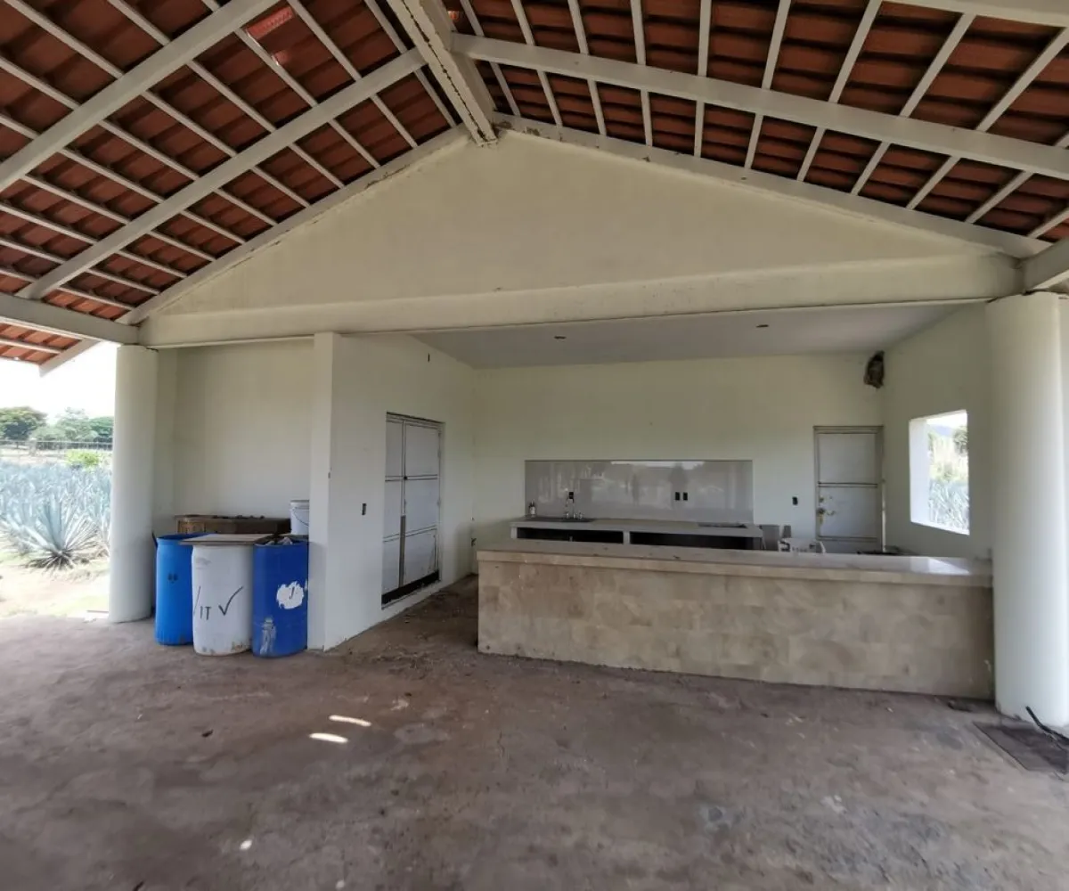 Terreno En Venta,El Arenal,Sobre Carretera Kilometro 33 kilometro 33, El Arenal, Jalisco 45350, 5 Habitaciones,5 Baños,Sobre Carretera Kilometro 33,1,p8NJrMv