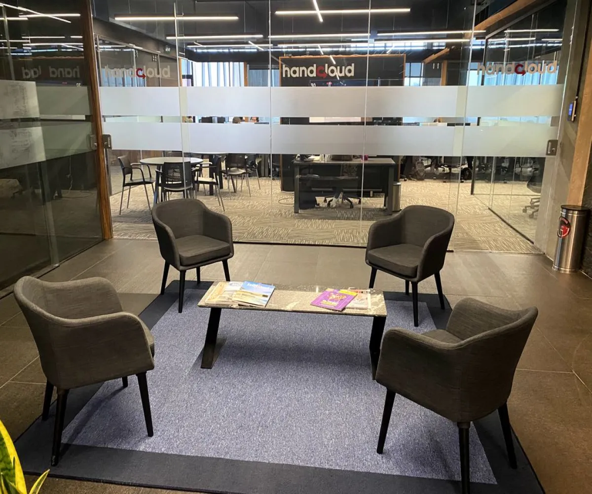 Oficina En Renta,Puerta de Hierro,Real de Acueducto 335, Zapopan, Jalisco 45116,1 Baño,Real de Acueducto,1,pFhcYET