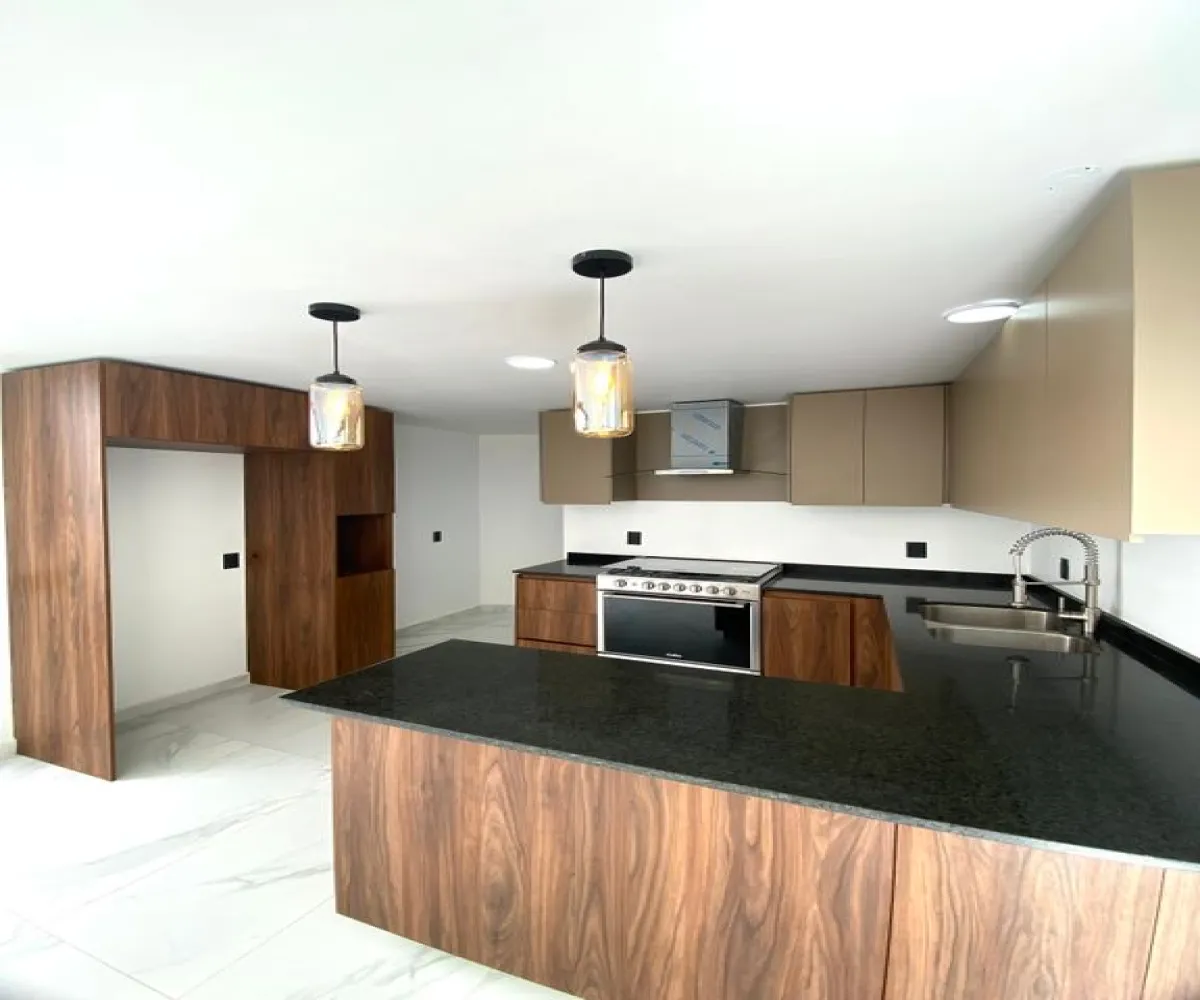 Casa En Venta,Zapopan,Avenida D S/N, Zapopan, Jalisco 45134, 4 Habitaciones,4 Baños,Avenida D,3,pNokAv5