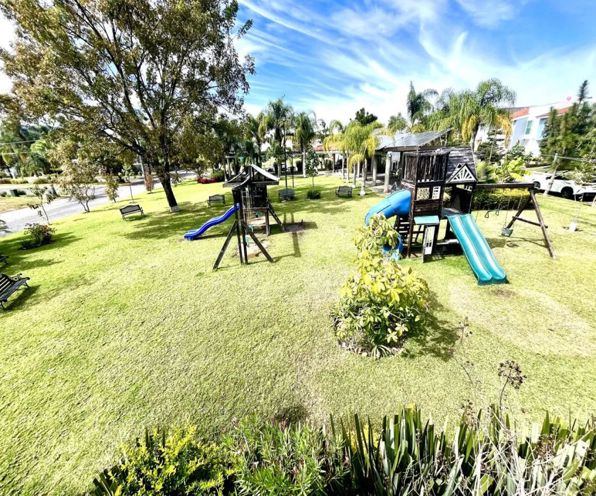 Terreno En Venta,El Alcázar (Casa Fuerte),Paseos de la Torre 260 127, Tlajomulco de Zúñiga, Jalisco 45645,Paseos de la Torre,pPDtw75