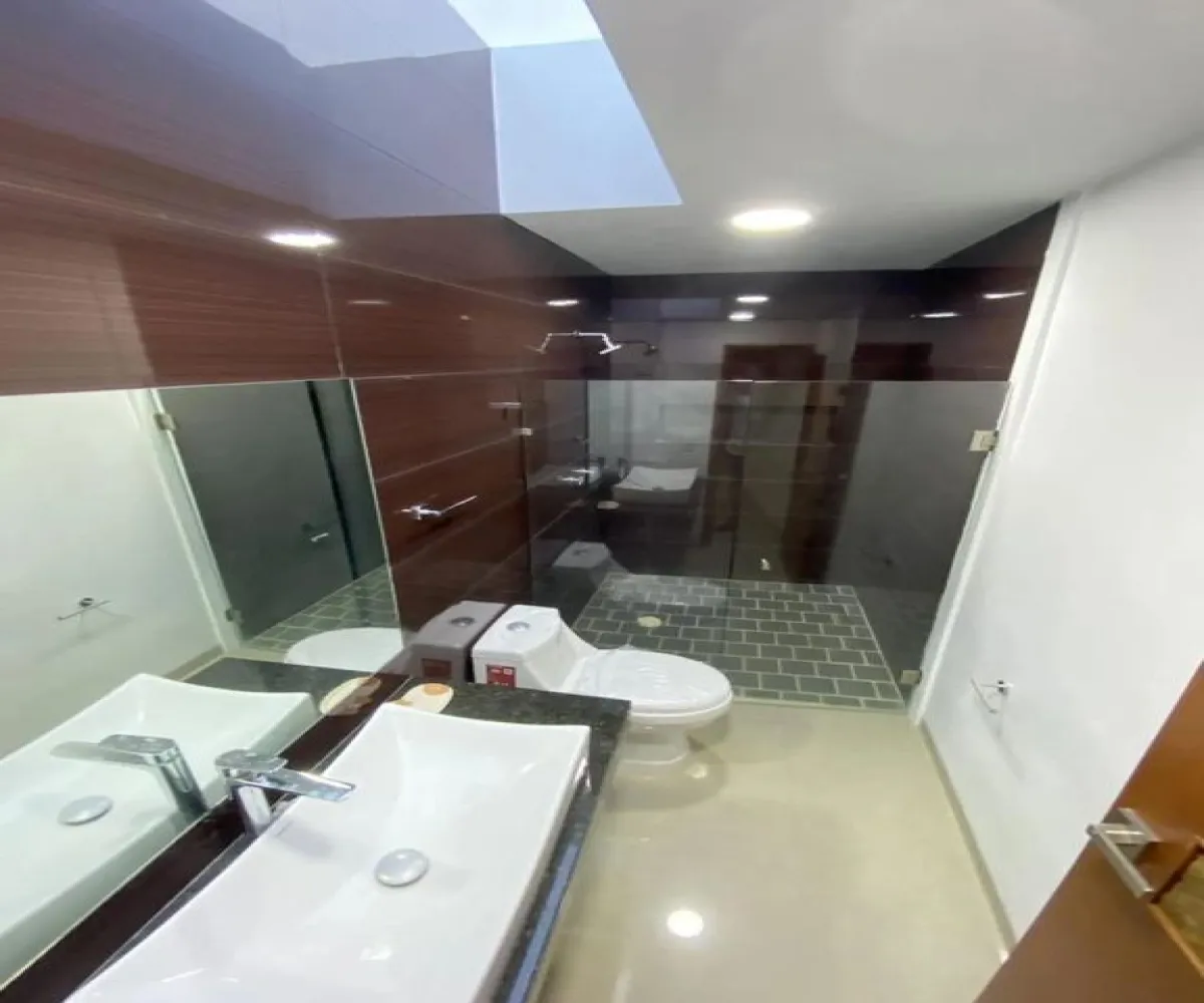 Casa En Venta,Lomas De Guadalupe,Calle Santo Tomás de Aquino 4048, Zapopan, Jalisco 45038, 4 Habitaciones,5 Baños,Calle Santo Tomás de Aquino,2,pQCVcBE