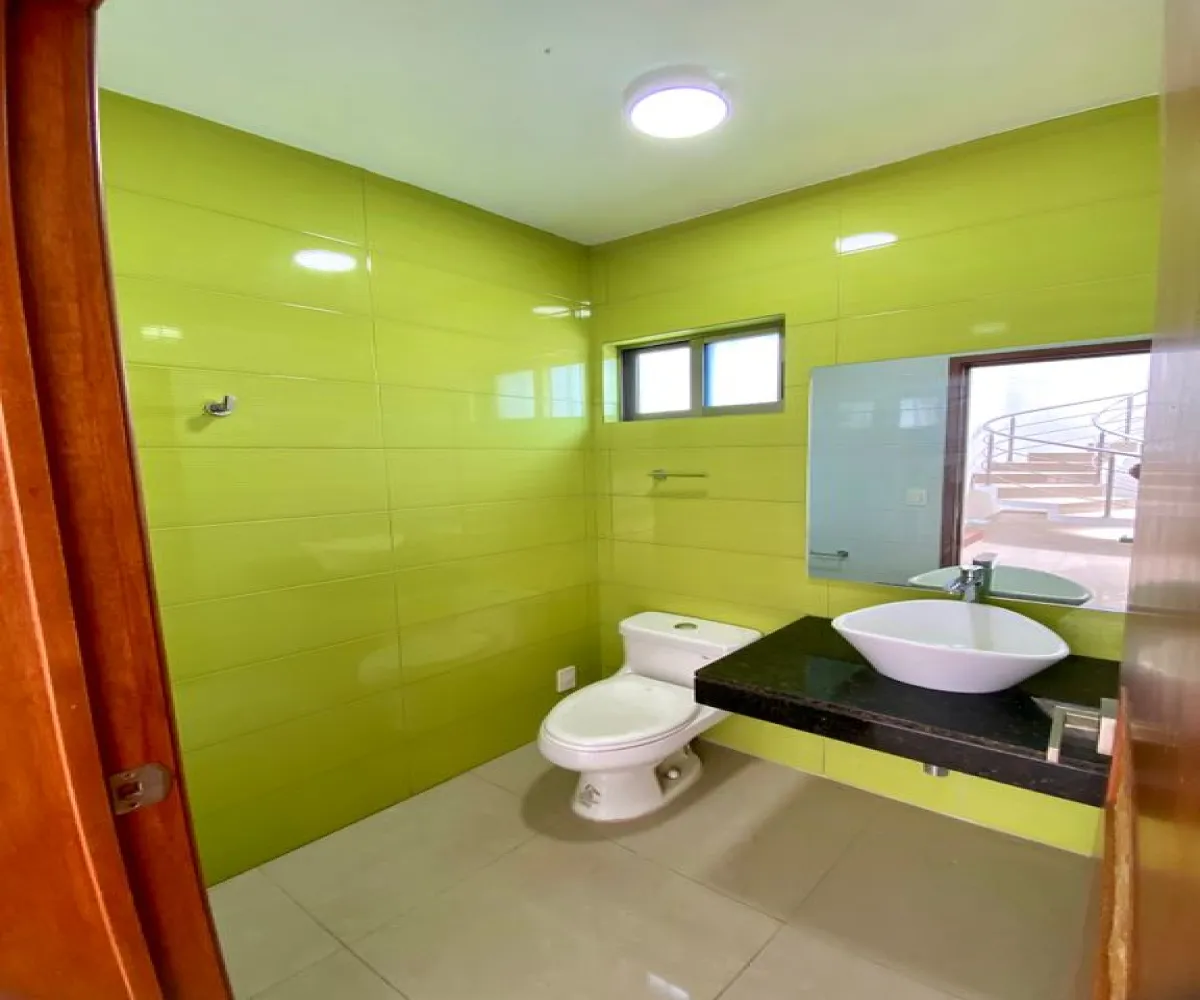 Casa En Venta,Lomas De Guadalupe,Calle Santo Tomás de Aquino 4048, Zapopan, Jalisco 45038, 4 Habitaciones,5 Baños,Calle Santo Tomás de Aquino,2,pQCVcBE