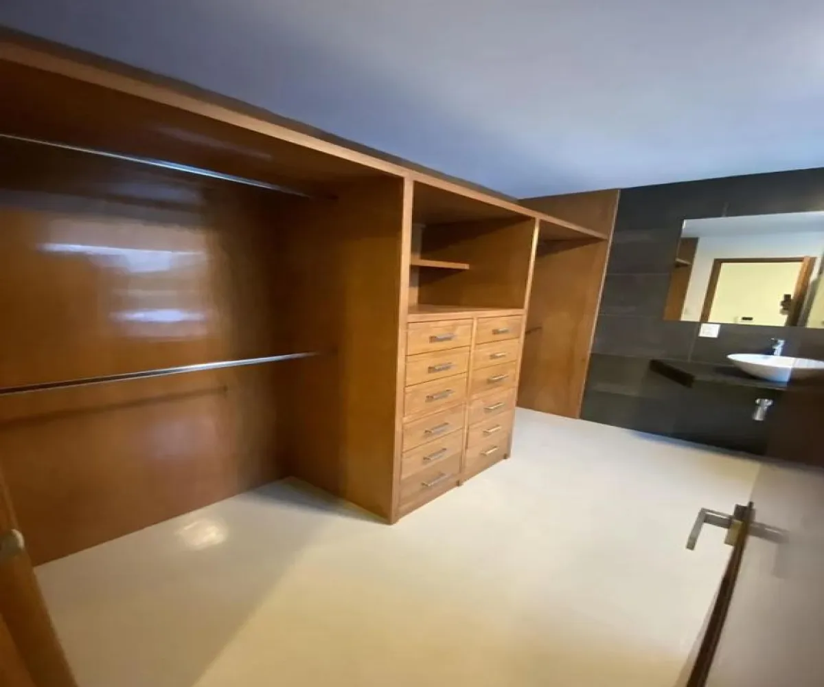 Casa En Venta,Lomas De Guadalupe,Calle Santo Tomás de Aquino 4048, Zapopan, Jalisco 45038, 4 Habitaciones,5 Baños,Calle Santo Tomás de Aquino,2,pQCVcBE