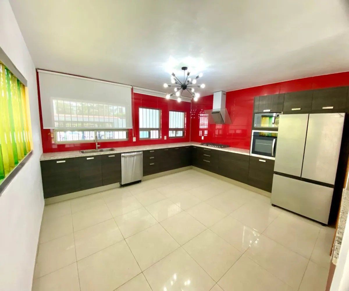 Casa En Venta,Lomas De Guadalupe,Calle Santo Tomás de Aquino 4048, Zapopan, Jalisco 45038, 4 Habitaciones,5 Baños,Calle Santo Tomás de Aquino,2,pQCVcBE