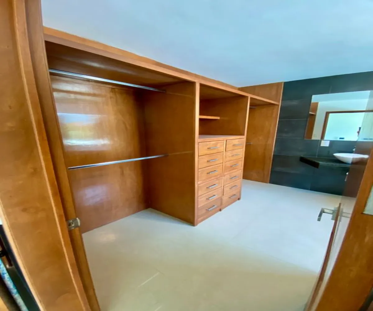 Casa En Venta,Lomas De Guadalupe,Calle Santo Tomás de Aquino 4048, Zapopan, Jalisco 45038, 4 Habitaciones,5 Baños,Calle Santo Tomás de Aquino,2,pQCVcBE