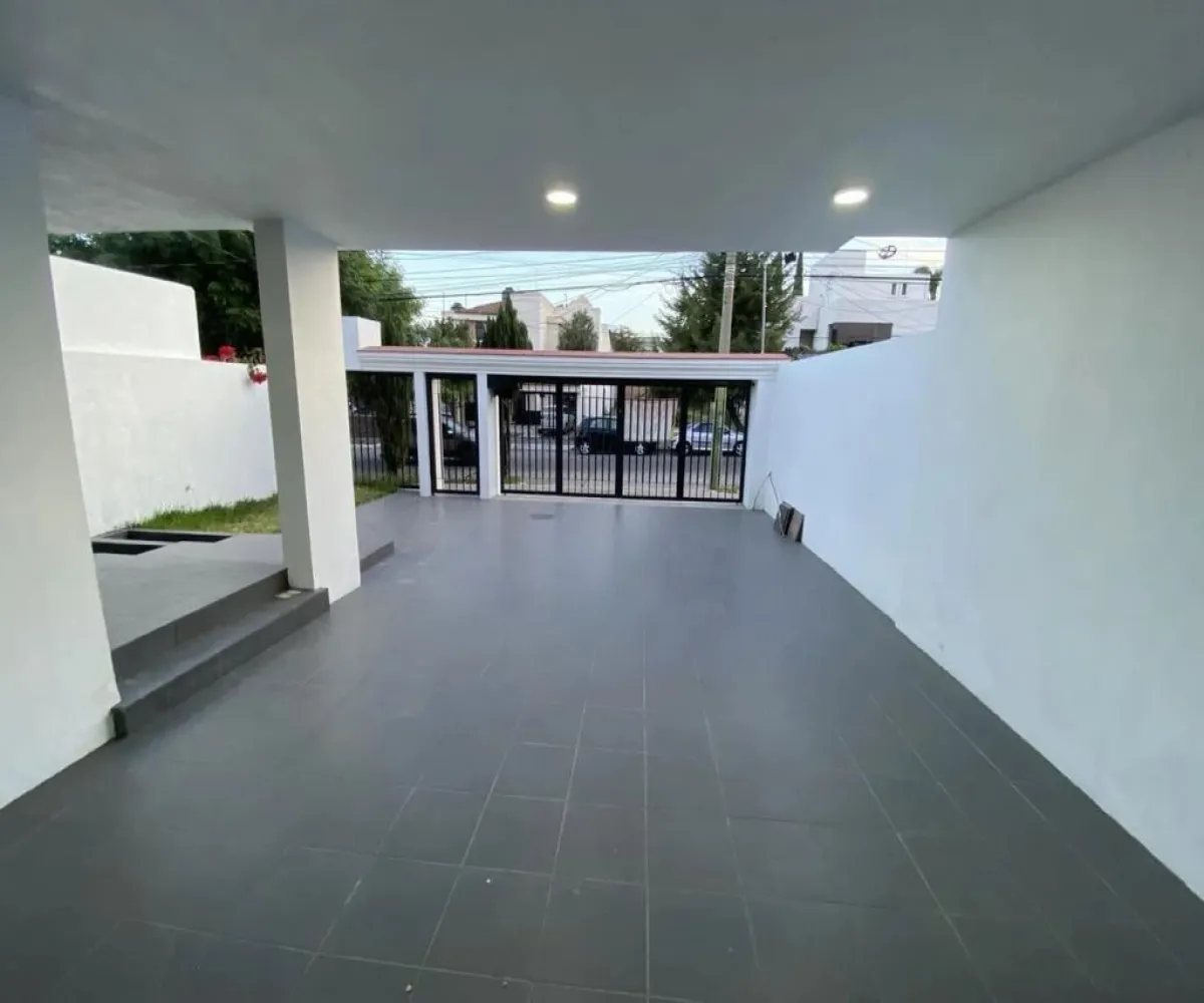 Casa En Venta,Lomas De Guadalupe,Calle Santo Tomás de Aquino 4048, Zapopan, Jalisco 45038, 4 Habitaciones,5 Baños,Calle Santo Tomás de Aquino,2,pQCVcBE