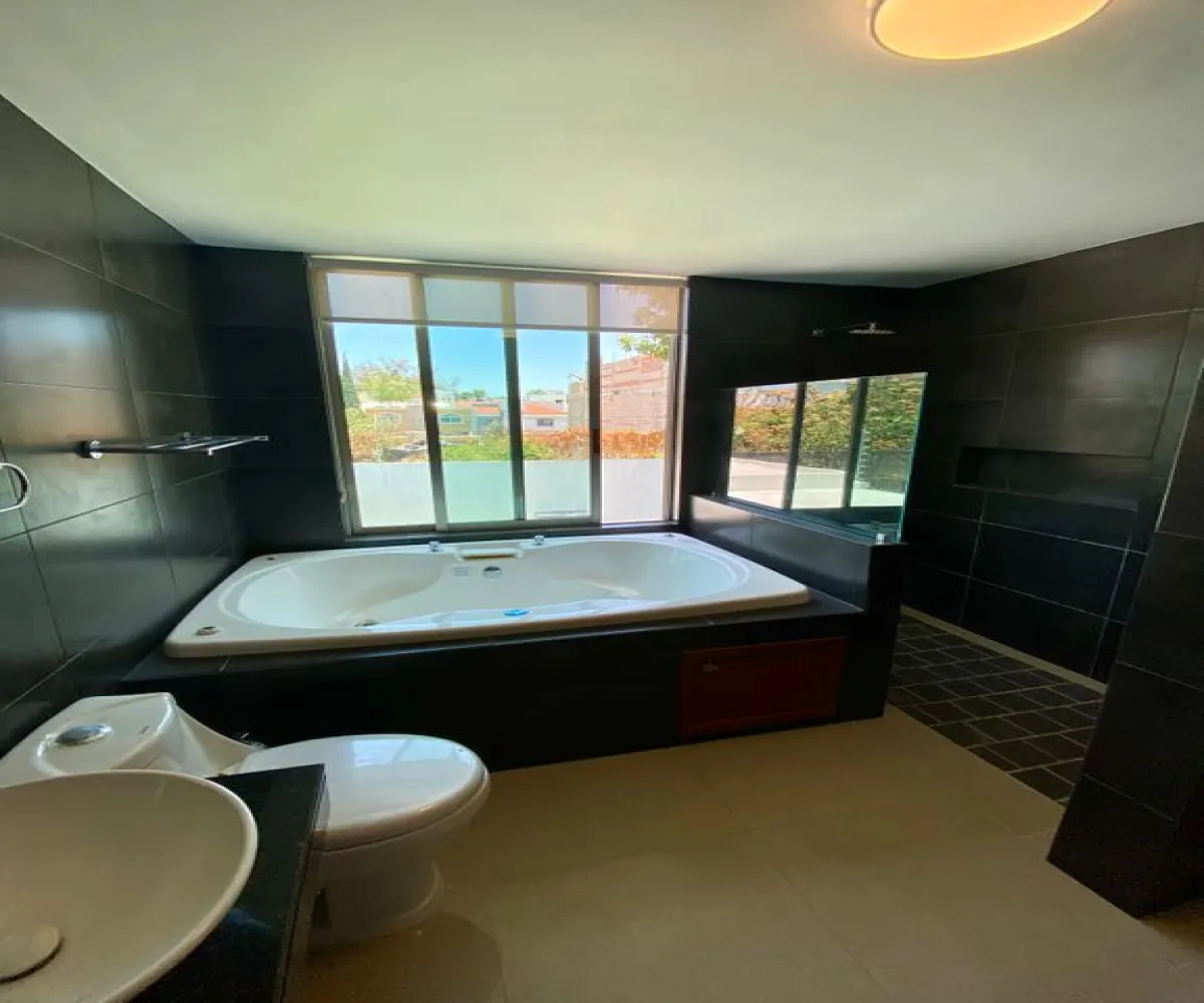 Casa En Venta,Lomas De Guadalupe,Calle Santo Tomás de Aquino 4048, Zapopan, Jalisco 45038, 4 Habitaciones,5 Baños,Calle Santo Tomás de Aquino,2,pQCVcBE