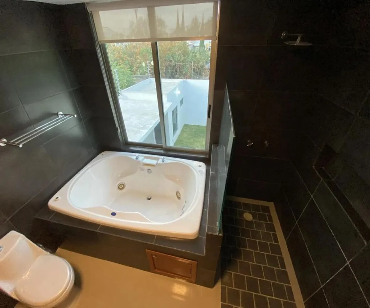 Casa En Venta,Lomas De Guadalupe,Calle Santo Tomás de Aquino 4048, Zapopan, Jalisco 45038, 4 Habitaciones,5 Baños,Calle Santo Tomás de Aquino,2,pQCVcBE