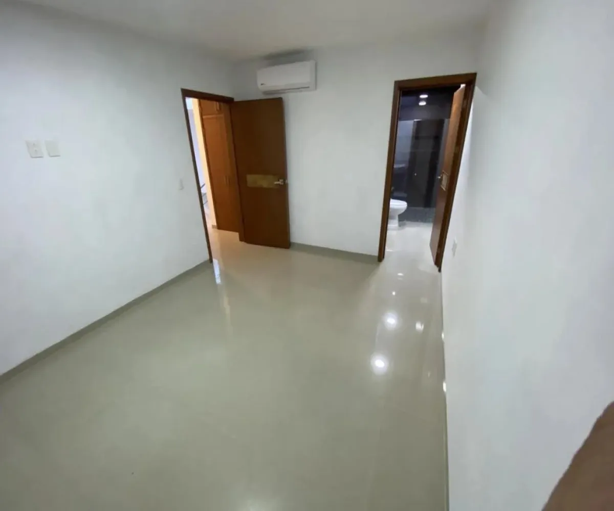 Casa En Venta,Lomas De Guadalupe,Calle Santo Tomás de Aquino 4048, Zapopan, Jalisco 45038, 4 Habitaciones,5 Baños,Calle Santo Tomás de Aquino,2,pQCVcBE
