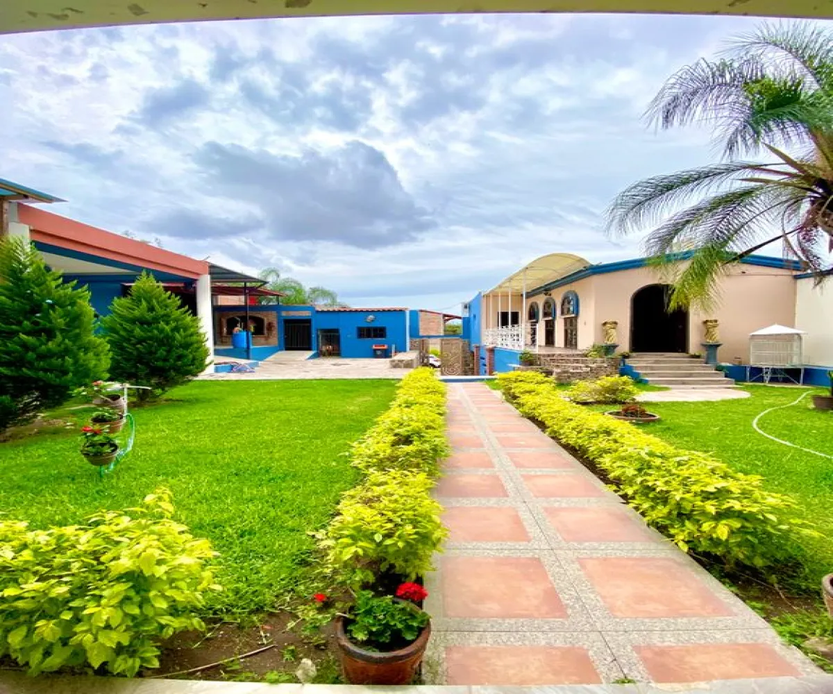 En Venta,Cajititlan,El Potrro de La Segunda Ampliación 34 2, Tlajomulco de Zúñiga, Jalisco 45670, 5 Habitaciones,3 Baños,El Potrro de La Segunda Ampliación ,2,pYNKotD