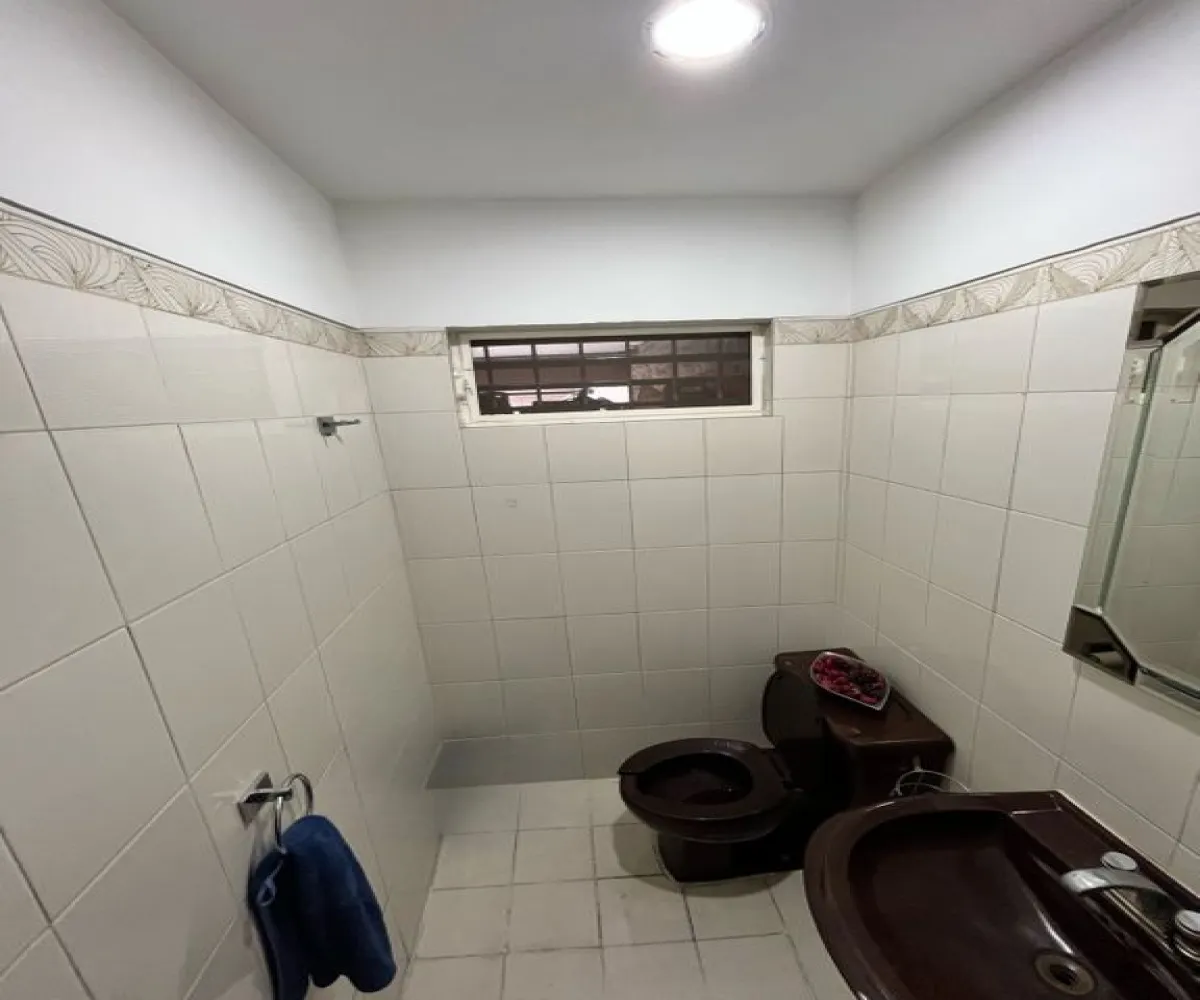 Casa En Venta,Jardines del Bosque,Calle Orión 1155, Guadalajara, Jalisco 44520, 3 Habitaciones,2 Baños,Calle Orión,2,pWLpmsh