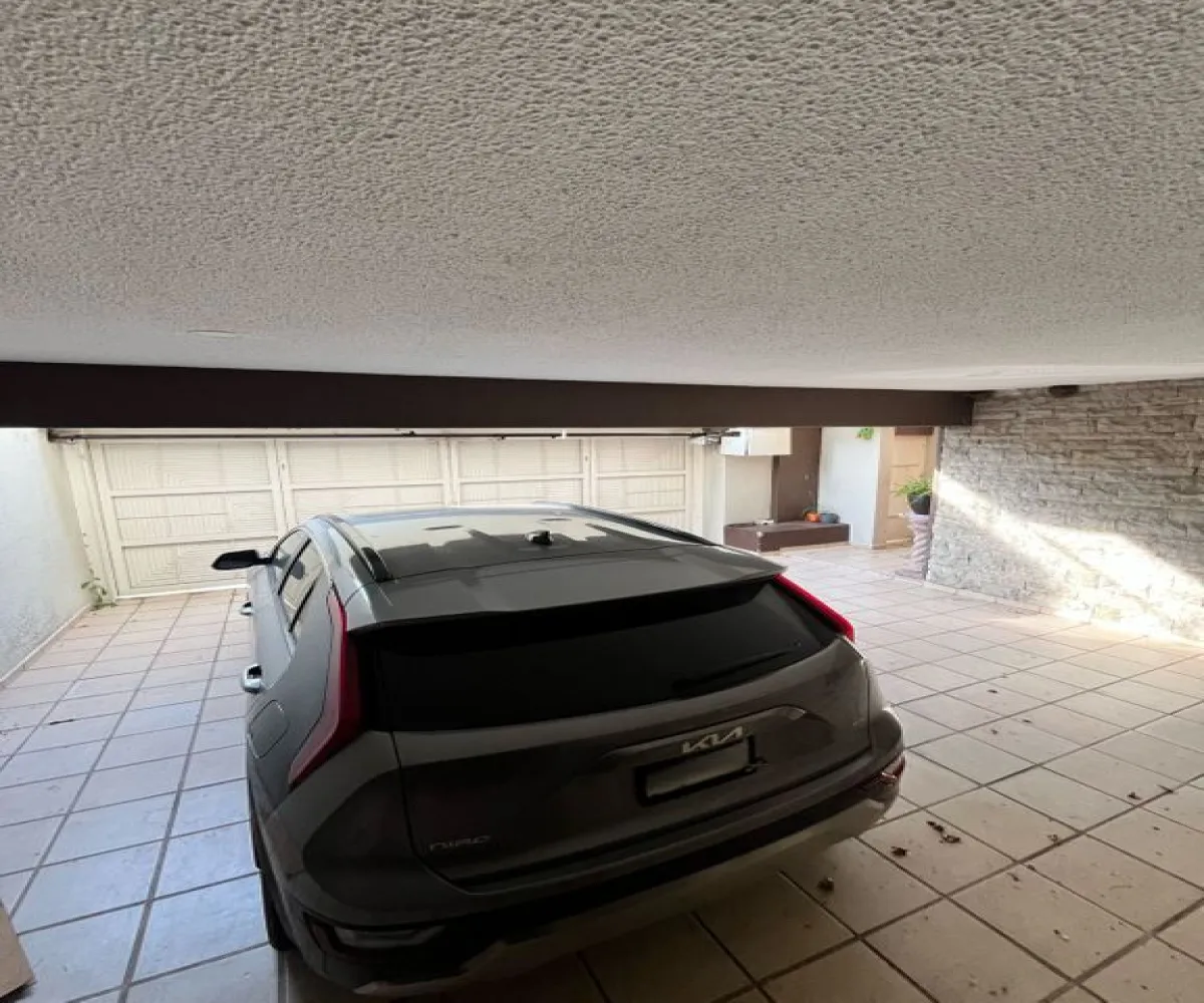 Casa En Venta,Jardines del Bosque,Calle Orión 1155, Guadalajara, Jalisco 44520, 3 Habitaciones,2 Baños,Calle Orión,2,pWLpmsh