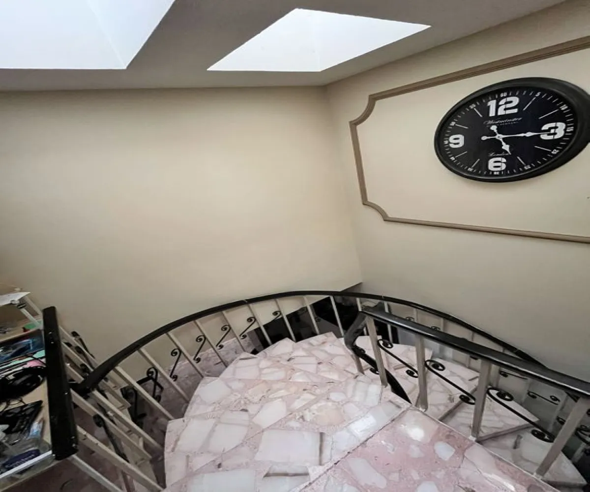 Casa En Venta,Jardines del Bosque,Calle Orión 1155, Guadalajara, Jalisco 44520, 3 Habitaciones,2 Baños,Calle Orión,2,pWLpmsh