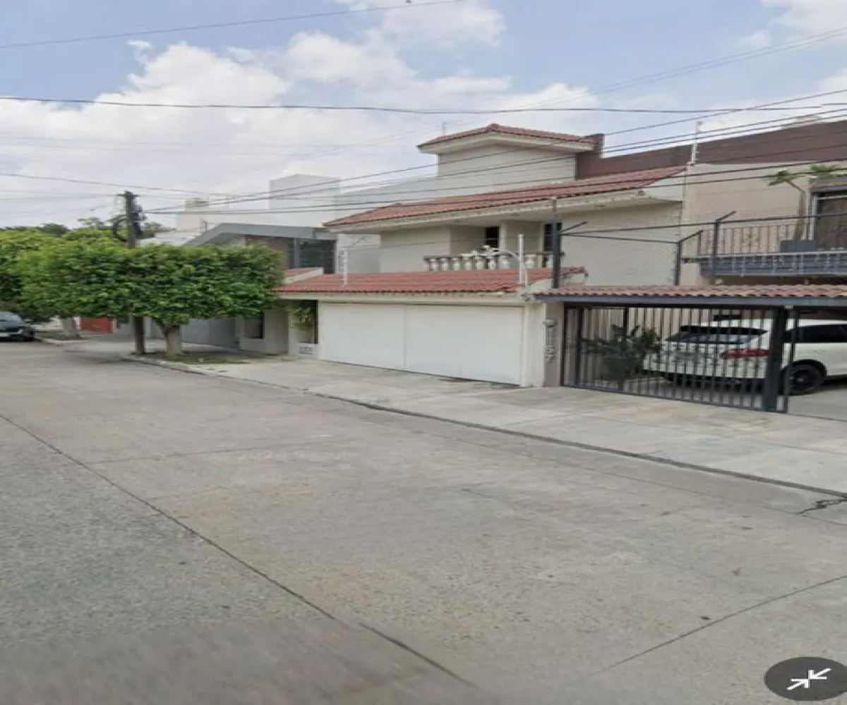 Casa En Venta,Jardines del Bosque,Calle Orión 1155, Guadalajara, Jalisco 44520, 3 Habitaciones,2 Baños,Calle Orión,2,pWLpmsh