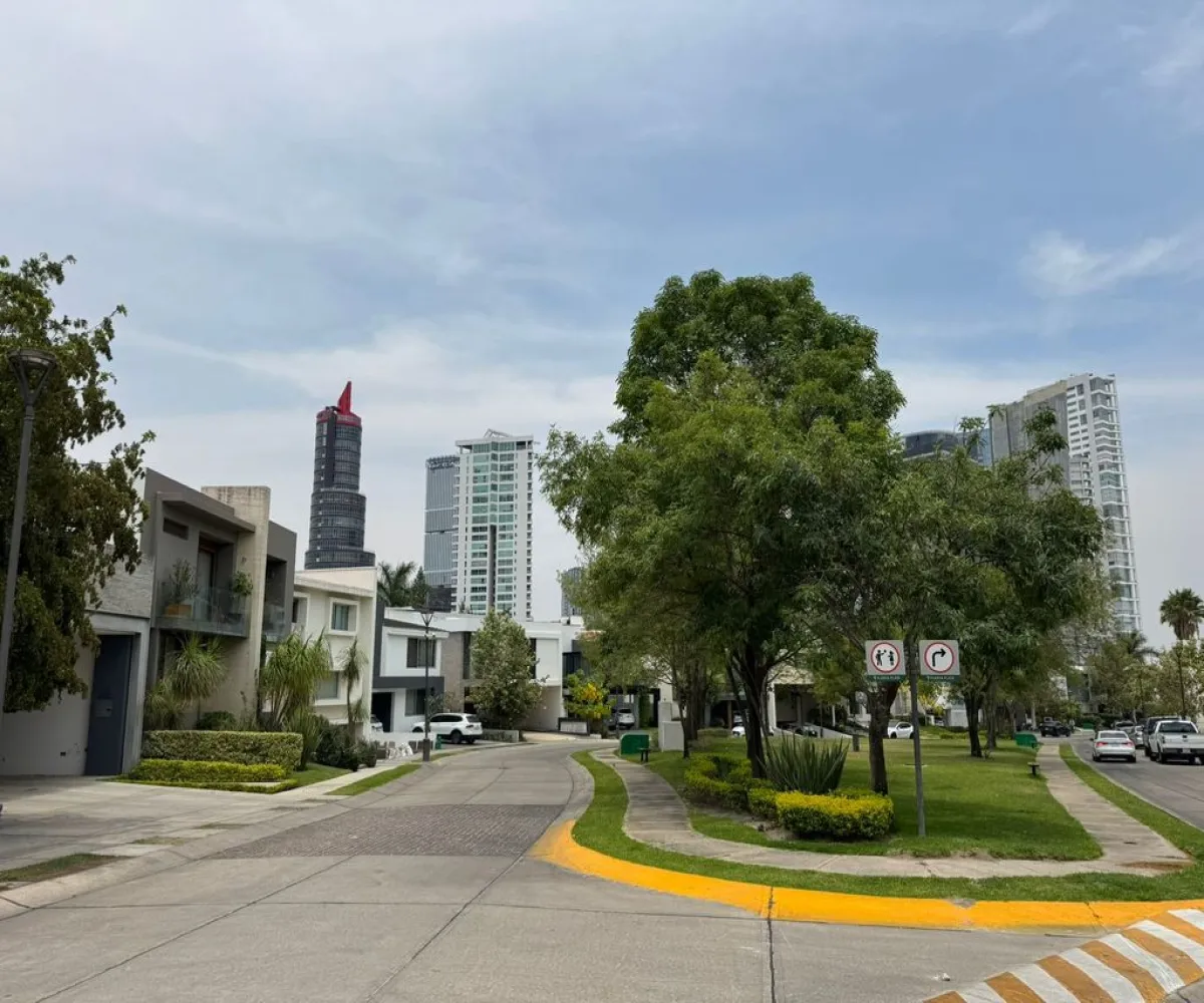 Casa En Venta,Puerta Plata,puerta de la noche S/N, Zapopan, Jalisco 45110, 4 Habitaciones,5 Baños,puerta de la noche ,1,pwzp4Kt