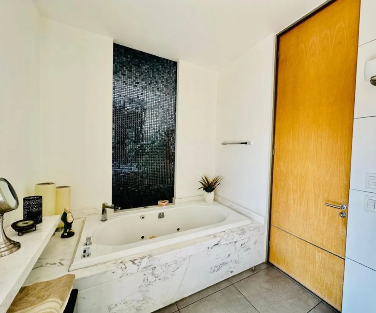 Casa En Venta,Puerta Plata,puerta de la noche S/N, Zapopan, Jalisco 45110, 4 Habitaciones,5 Baños,puerta de la noche ,1,pwzp4Kt