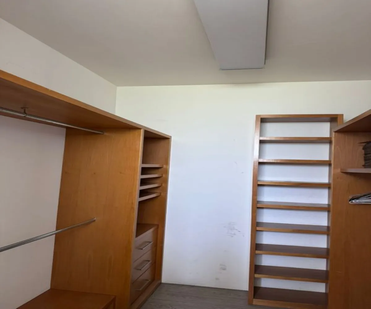 Casa En Venta,Puerta Plata,puerta de la noche S/N, Zapopan, Jalisco 45110, 4 Habitaciones,5 Baños,puerta de la noche ,1,pwzp4Kt
