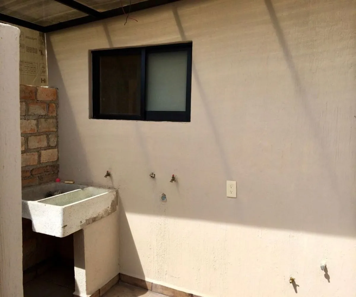 Casa En Venta,Chapalita Oriente,Parque Juan Diego 191, Zapopan, Jalisco 45040, 3 Habitaciones,3 Baños,Parque Juan Diego,2,p3Fq0L6