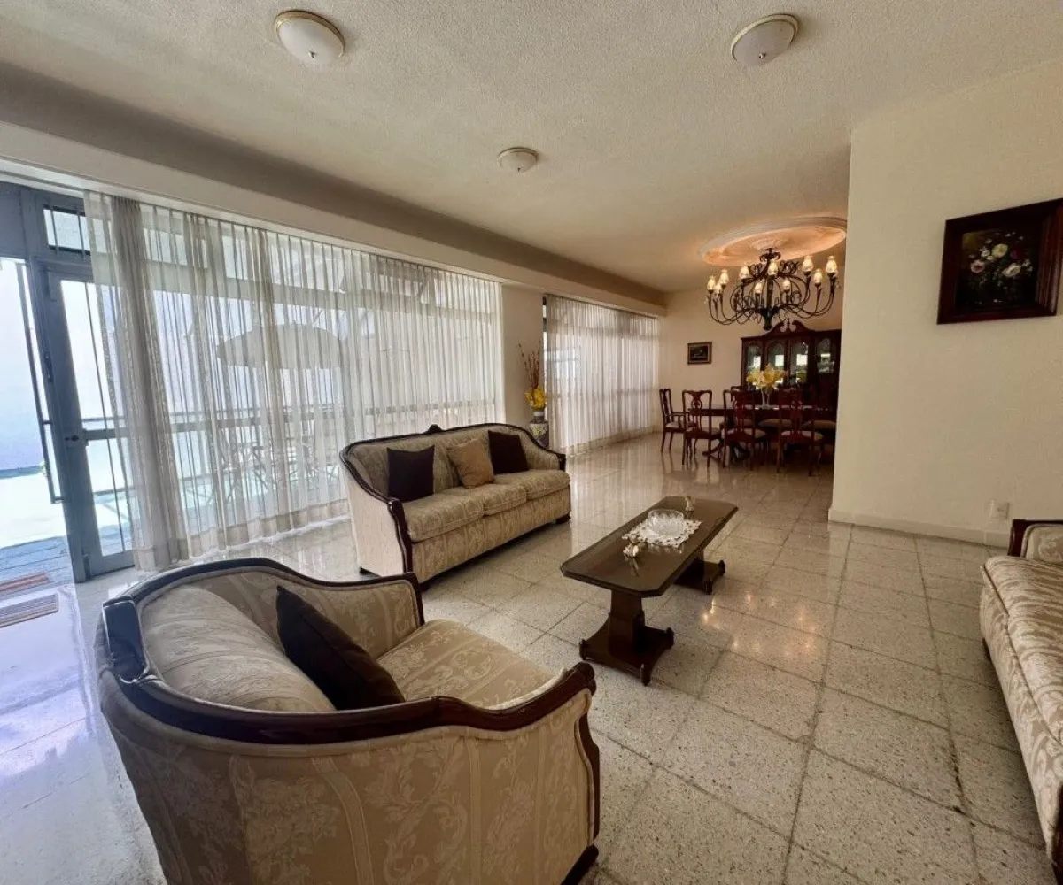 Casa En Venta,Vallarta Norte,Calle Juana de Arco 131, Guadalajara, Jalisco 44690, 6 Habitaciones,3 Baños,Calle Juana de Arco,2,pZY4OyM