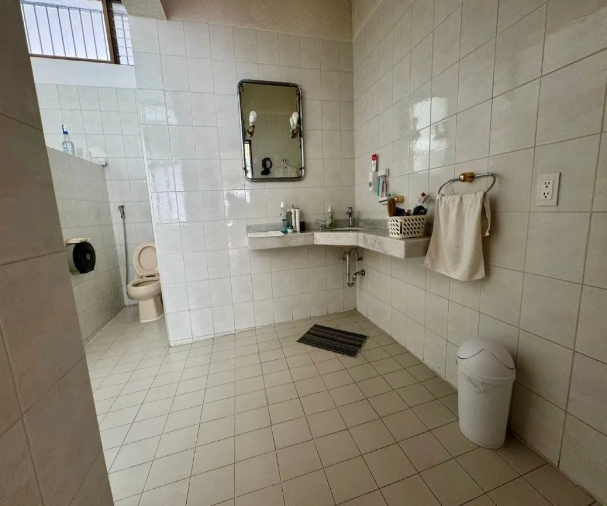 Casa En Venta,Vallarta Norte,Calle Juana de Arco 131, Guadalajara, Jalisco 44690, 6 Habitaciones,3 Baños,Calle Juana de Arco,2,pZY4OyM