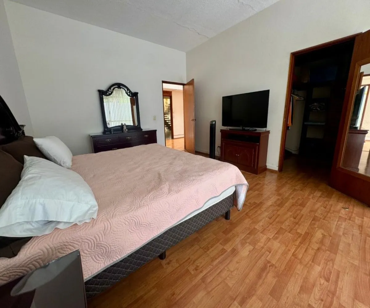 Casa En Venta,Vallarta Norte,Calle Juana de Arco 131, Guadalajara, Jalisco 44690, 6 Habitaciones,3 Baños,Calle Juana de Arco,2,pZY4OyM