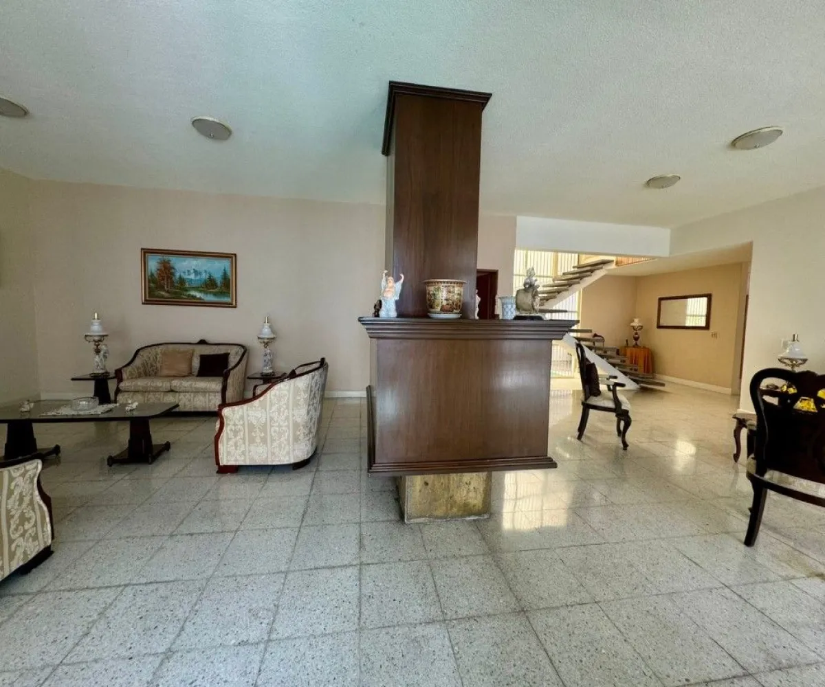 Casa En Venta,Vallarta Norte,Calle Juana de Arco 131, Guadalajara, Jalisco 44690, 6 Habitaciones,3 Baños,Calle Juana de Arco,2,pZY4OyM