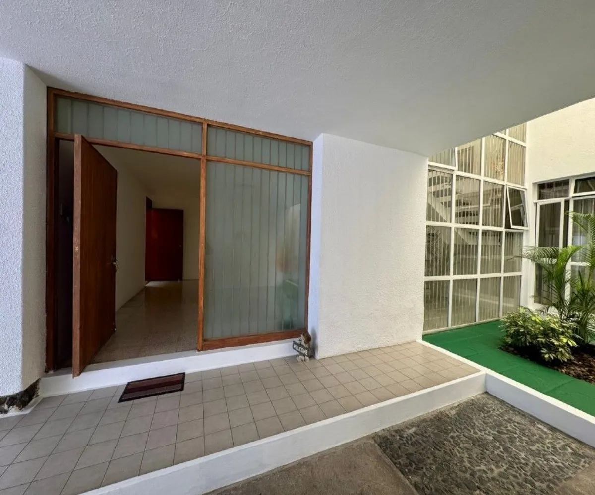 Casa En Venta,Vallarta Norte,Calle Juana de Arco 131, Guadalajara, Jalisco 44690, 6 Habitaciones,3 Baños,Calle Juana de Arco,2,pZY4OyM