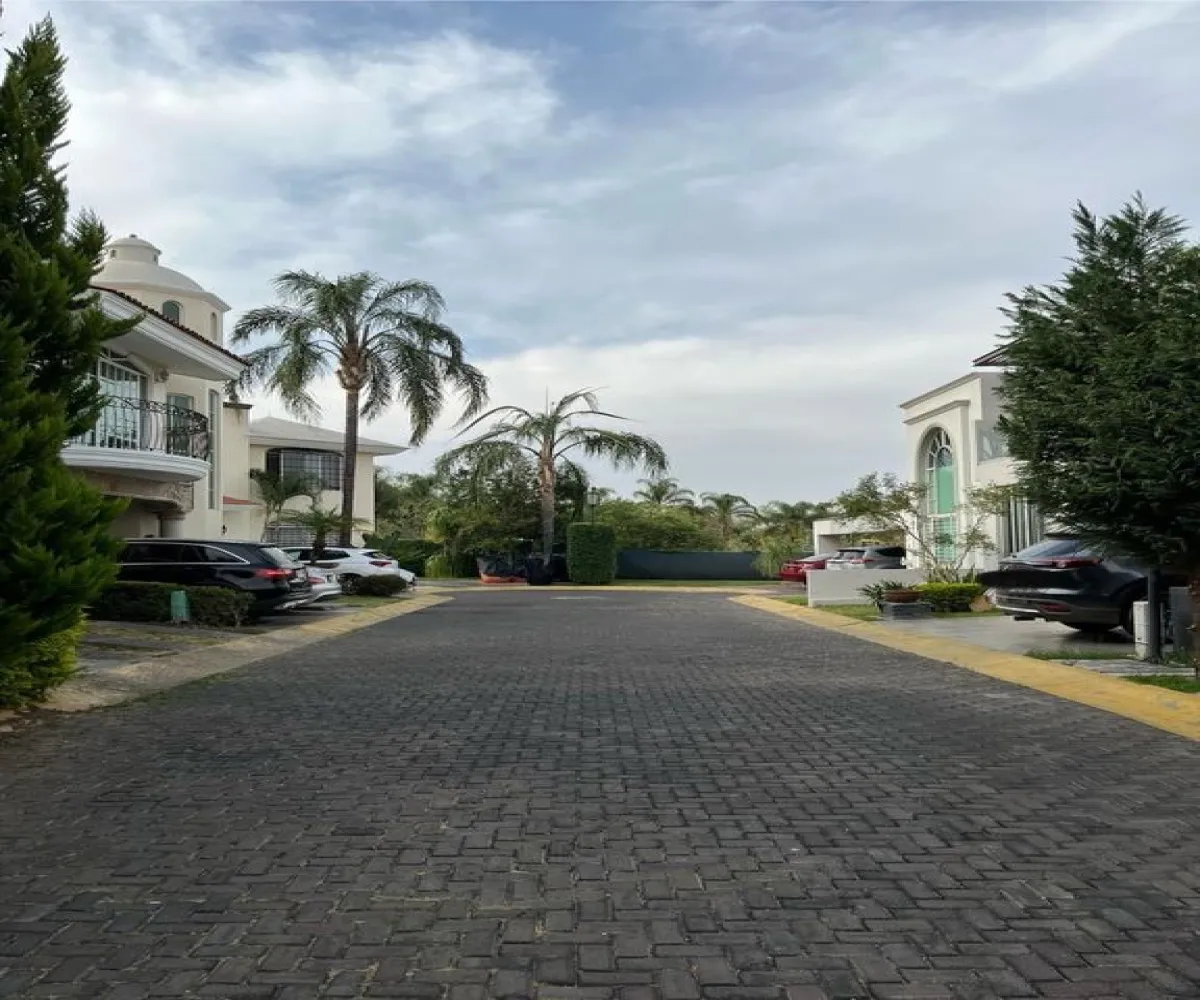 Casa En Venta,Fracc Ciudad Bugambilia,Avenida Lorenzo Barcelata 430 00, Zapopan, Jalisco 45237, 3 Habitaciones,3 Baños,Avenida Lorenzo Barcelata,2,pxwWmMq