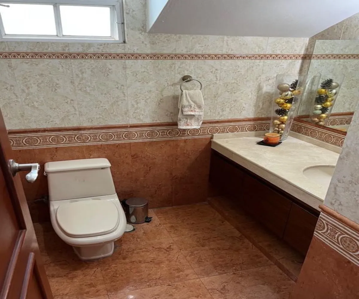 Casa En Venta,Fracc Ciudad Bugambilia,Avenida Lorenzo Barcelata 430 00, Zapopan, Jalisco 45237, 3 Habitaciones,3 Baños,Avenida Lorenzo Barcelata,2,pxwWmMq