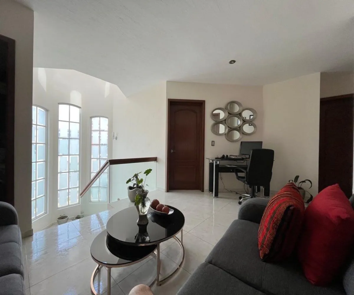 Casa En Venta,Fracc Ciudad Bugambilia,Avenida Lorenzo Barcelata 430 00, Zapopan, Jalisco 45237, 3 Habitaciones,3 Baños,Avenida Lorenzo Barcelata,2,pxwWmMq