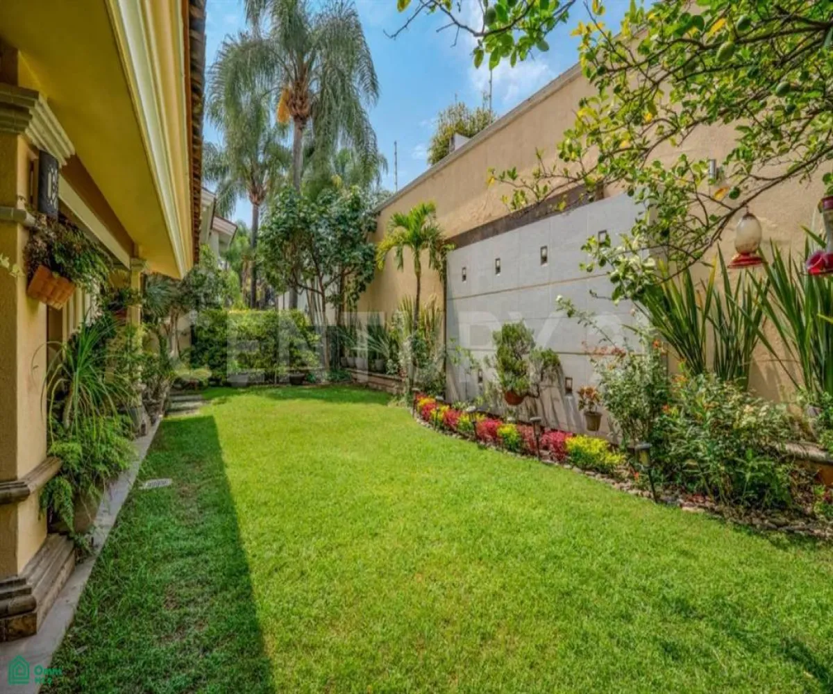 Casa En Venta,Bugambilias,avenida azaleas 528, Zapopan, Jalisco 45230, 3 Habitaciones,4 Baños,avenida azaleas,3,MX251013627