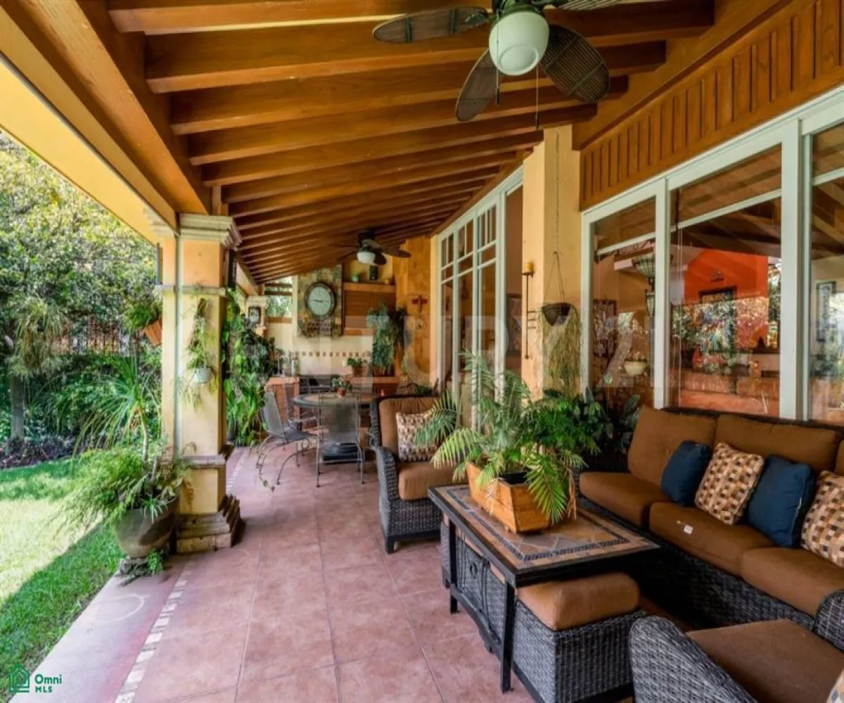 Casa En Venta,Bugambilias,avenida azaleas 528, Zapopan, Jalisco 45230, 3 Habitaciones,4 Baños,avenida azaleas,3,MX251013627