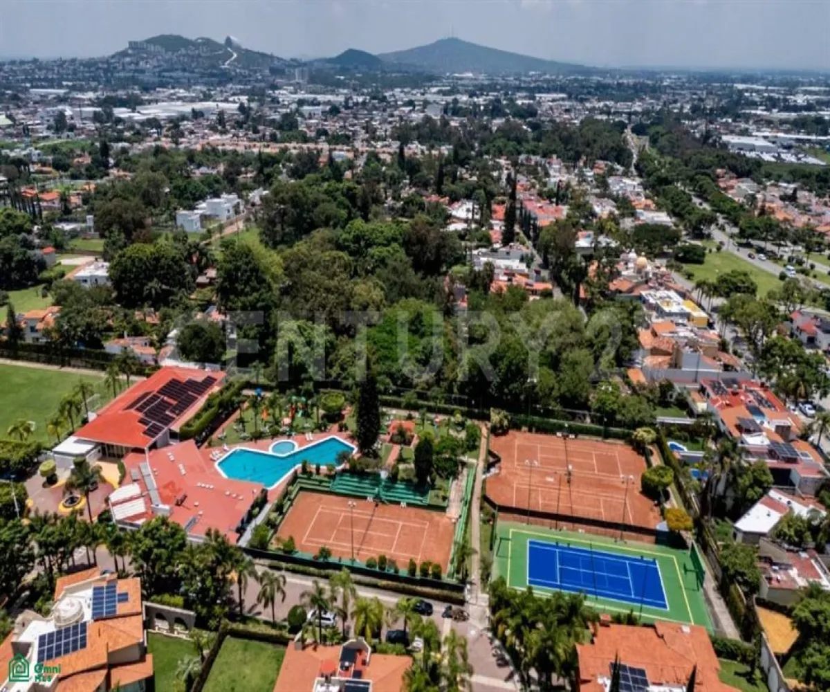 Casa En Venta,Bugambilias,avenida azaleas 528, Zapopan, Jalisco 45230, 3 Habitaciones,4 Baños,avenida azaleas,3,MX251013627