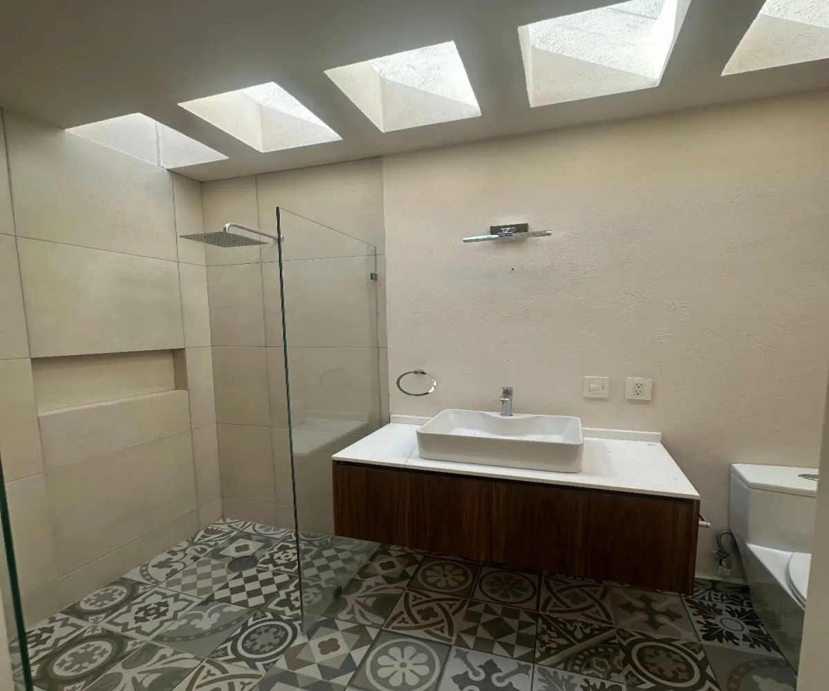 Casa En Venta,Real de Valdepeñas,C. Talavera Pte 3363 84, Zapopan, Jalisco 45130, 4 Habitaciones,3 Baños,Boreales 2,C. Talavera Pte,723248