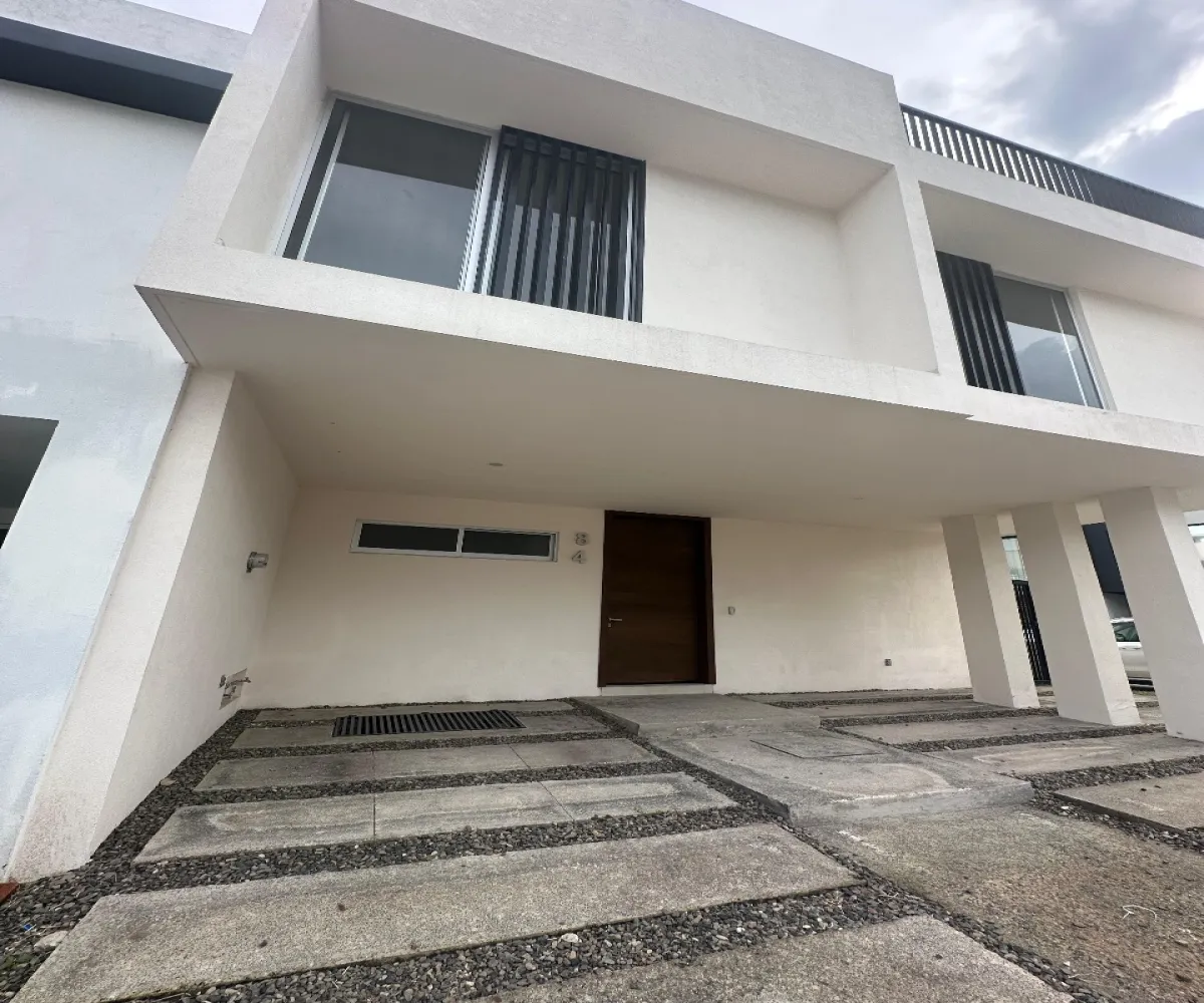 Casa En Venta,Real de Valdepeñas,C. Talavera Pte 3363 84, Zapopan, Jalisco 45130, 4 Habitaciones,3 Baños,Boreales 2,C. Talavera Pte,723248