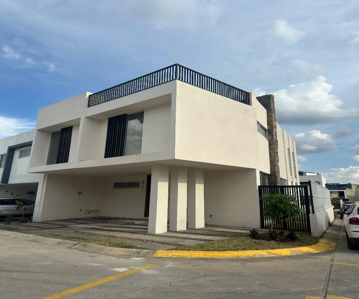 Casa En Venta,Real de Valdepeñas,C. Talavera Pte 3363 84, Zapopan, Jalisco 45130, 4 Habitaciones,3 Baños,Boreales 2,C. Talavera Pte,723248