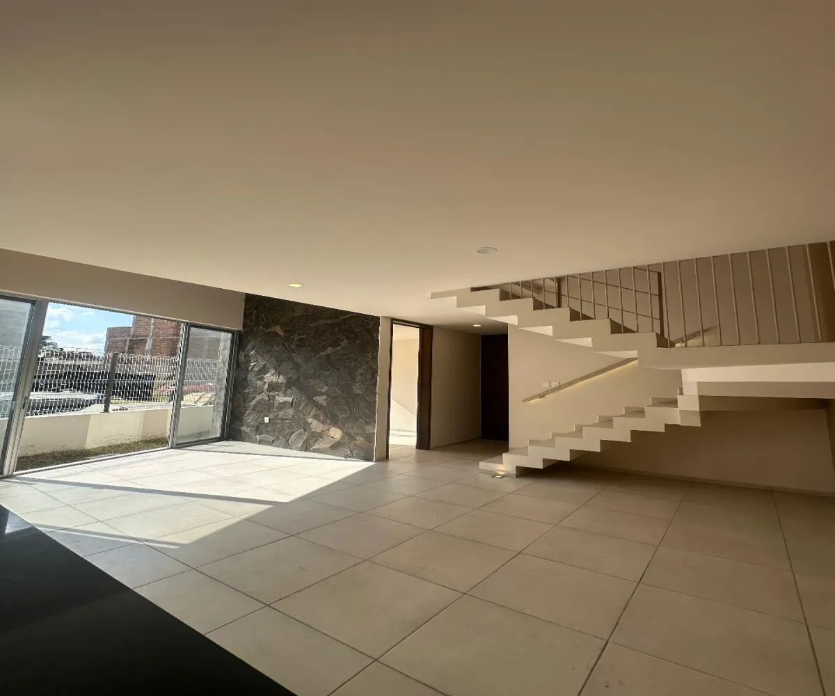 Casa En Venta,Real de Valdepeñas,C. Talavera Pte 3363 84, Zapopan, Jalisco 45130, 4 Habitaciones,3 Baños,Boreales 2,C. Talavera Pte,723248