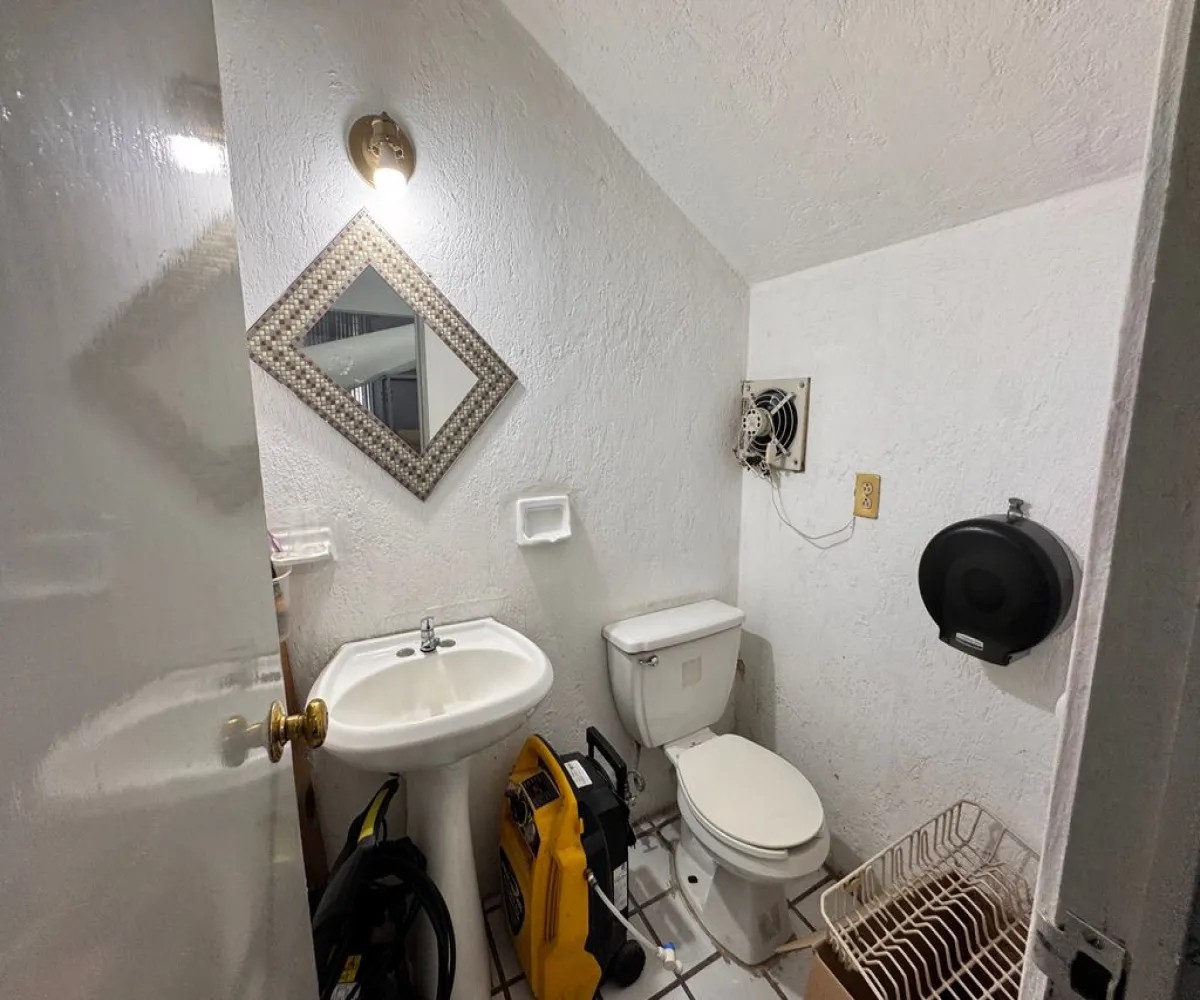 Edificio En Venta,Loma Bonita,Calle 3 50, Zapopan, Jalisco 45086,4 Baños,Calle 3,1,pdRyWn1