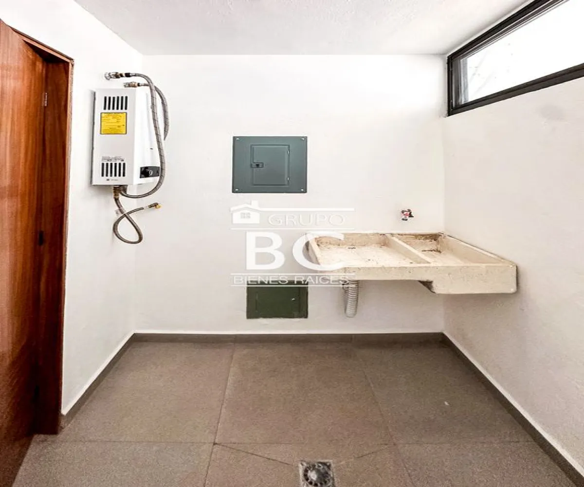 Casa En Venta,san agustin,Avenida Adamar 1185 92, Tlajomulco de Zúñiga, Jalisco 45645, 3 Habitaciones,3 Baños,Avenida Adamar,1,prlYra8