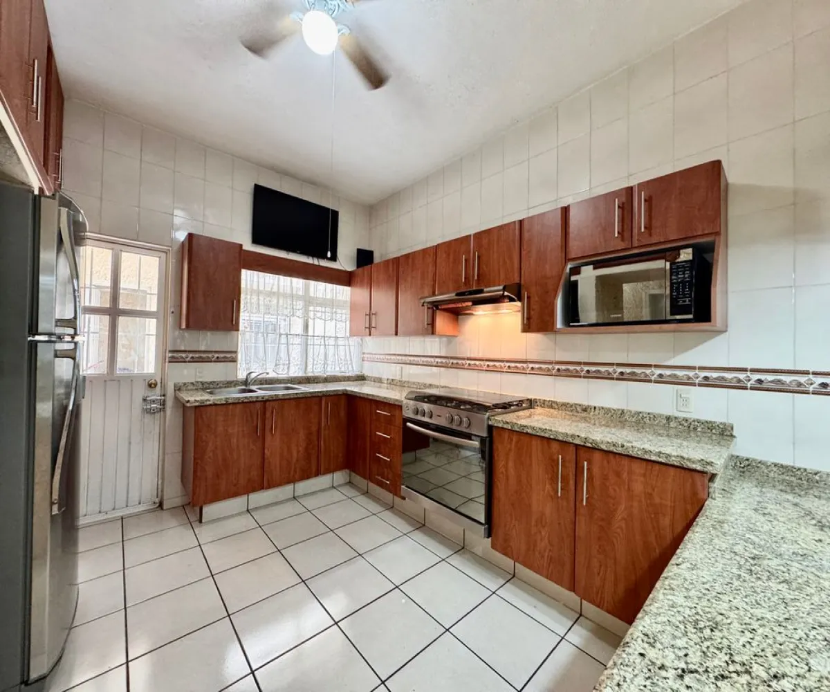 Casa En Venta,Privada Cerrada Matamoros Sur 63, Tlajomulco de Zúñiga, Jalisco 45645, 3 Habitaciones,2 Baños,Privada Cerrada Matamoros Sur,1,p2I84a4