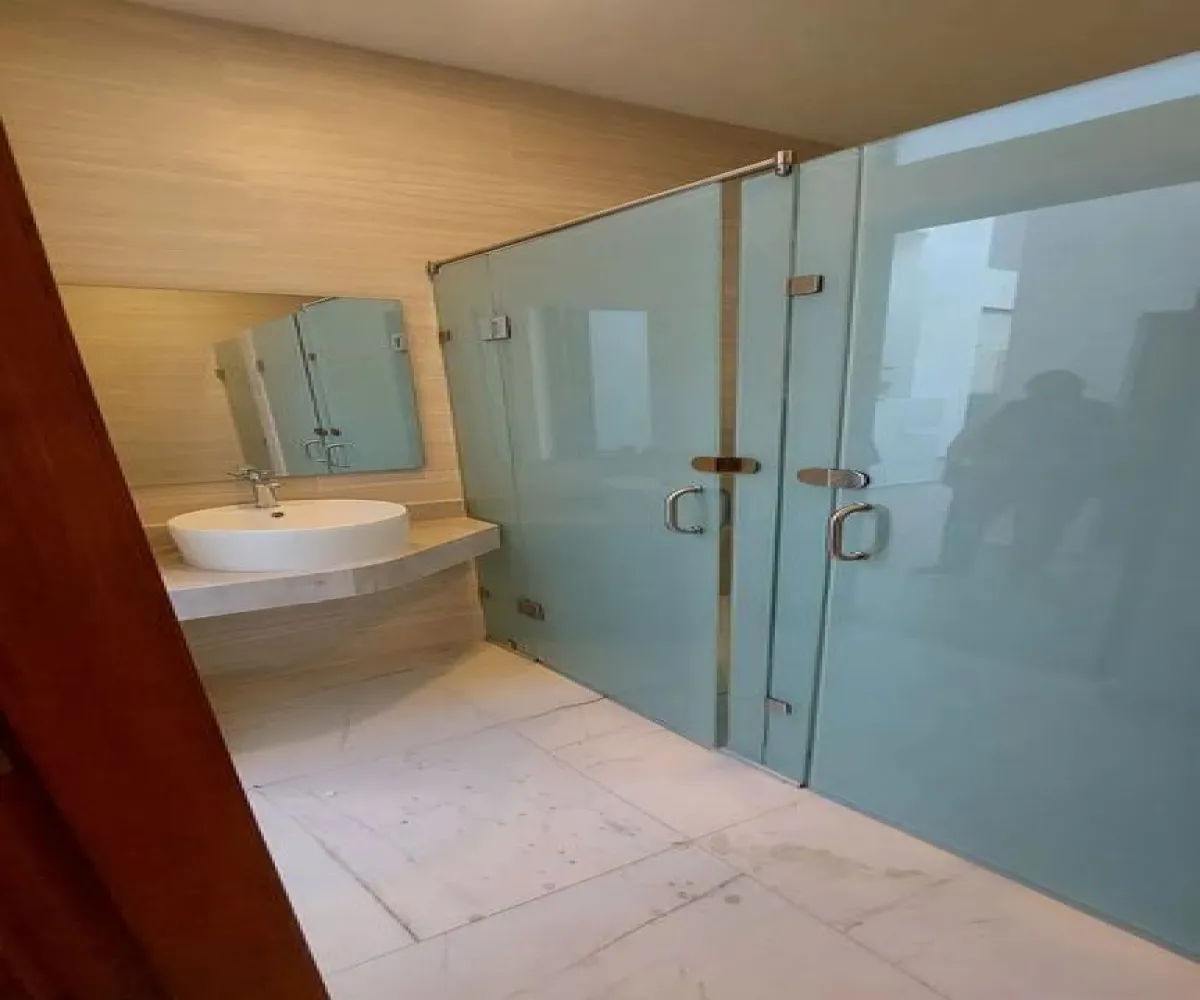 Departamento En Renta,Jardines de la Patria,Avenida Patria 240 702, Zapopan, Jalisco 45110, 1 Cuarto,1 Baño,Avenida Patria,1,pJg2Kv5