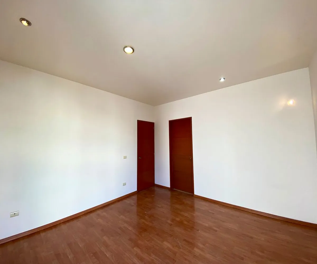 Casa En Renta,Solares Residencial,Avenida Paseo de La Luna 300 21, Zapopan, Jalisco 45019, 3 Habitaciones,2 Baños,Avenida Paseo de La Luna,1,pigjddQ