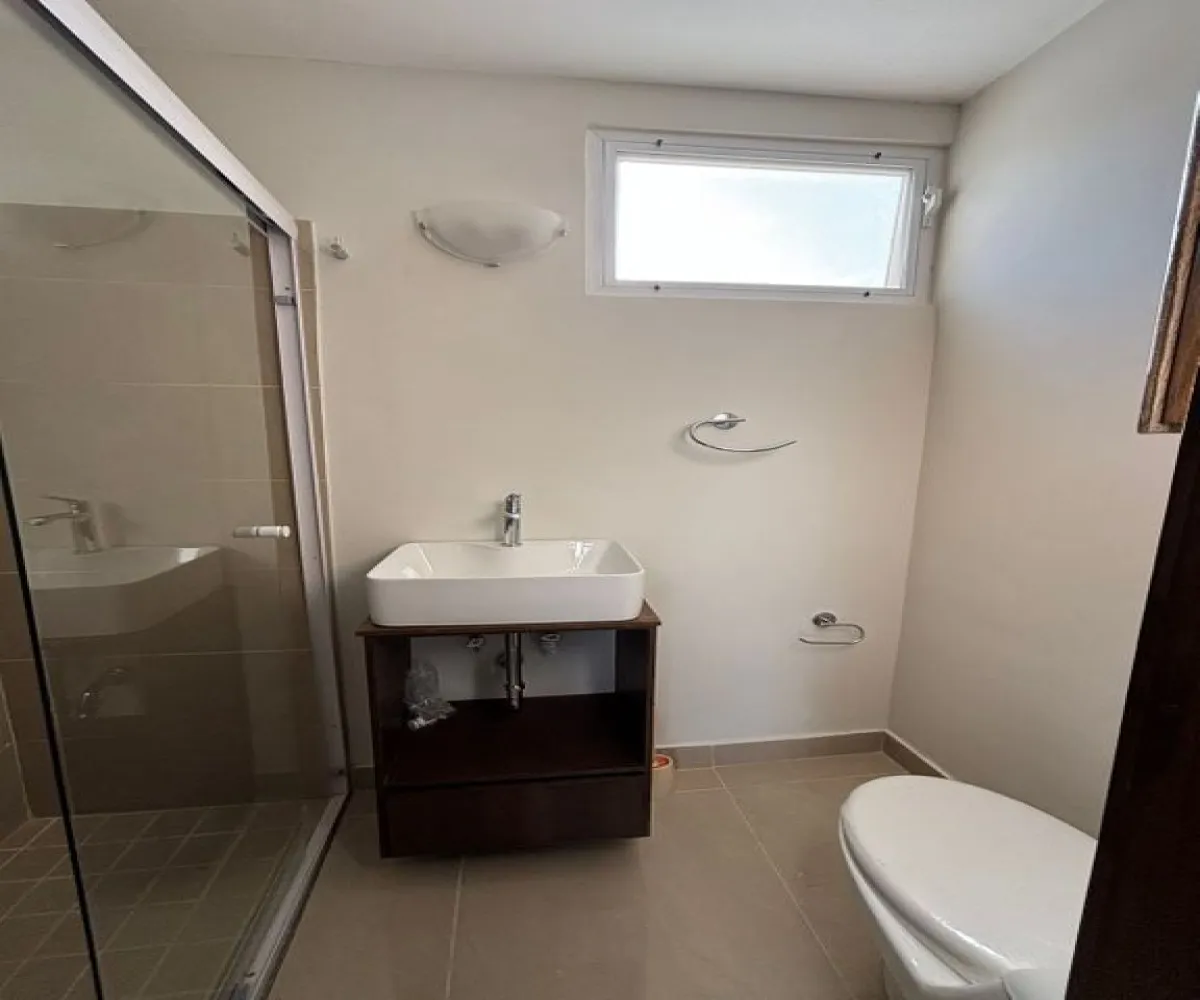 Casa En Venta,Atlas,Río Ameca 2088, Guadalajara, Jalisco 44870, 4 Habitaciones,3 Baños,Río Ameca,2,p174aqA