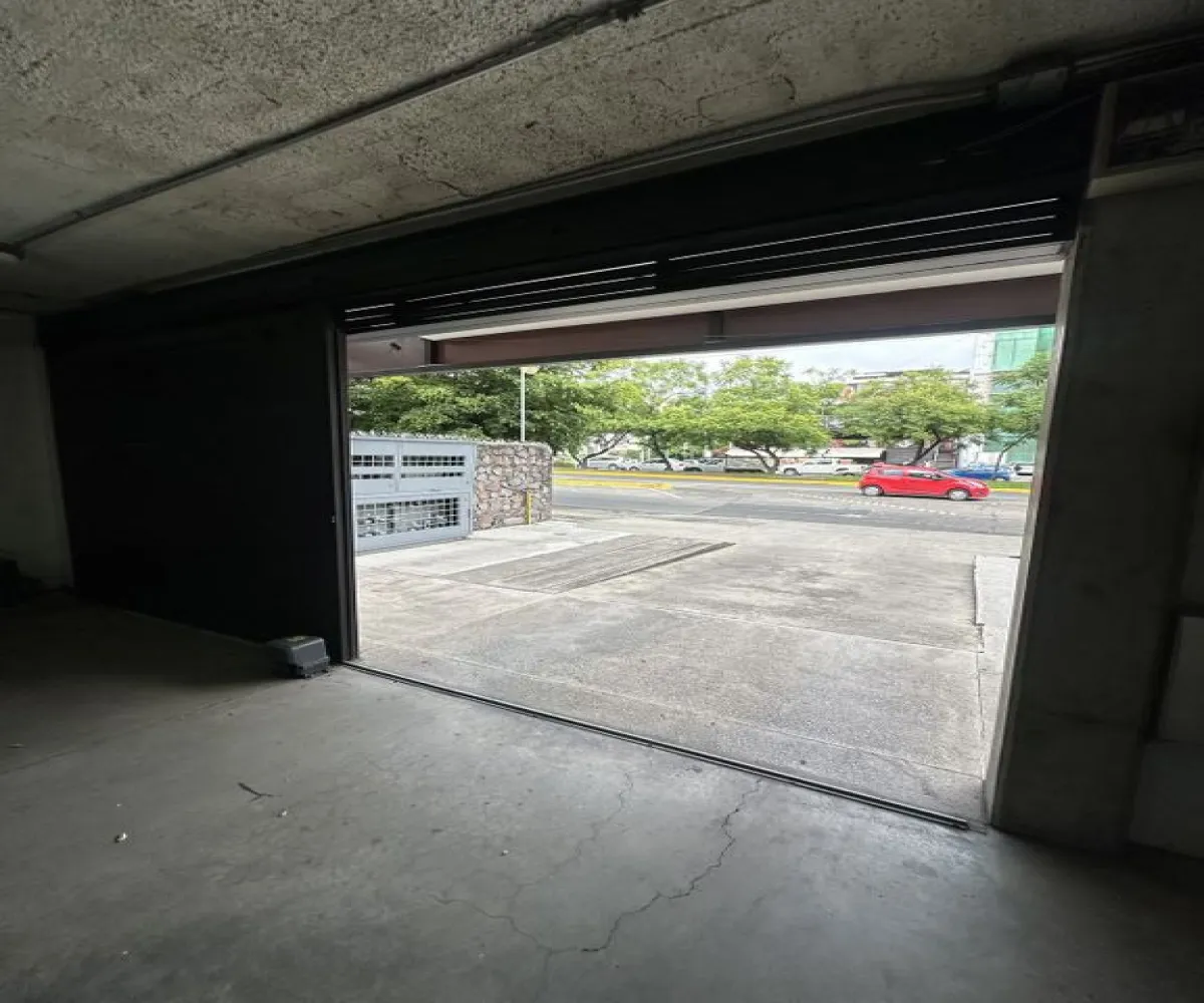 Edificio En Venta,Lomas del Country,Avenida Circunvalación Jorge Álvarez del Castillo 1206, Guadalajara, Jalisco 44610,6 Baños,Avenida Circunvalación Jorge Álvarez del Castillo,1,pvMNkzb