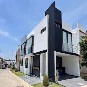 Casa En Venta,Altavista residencial ,Altavista Poniente 450 152, Zapopan, Jalisco 45134, 3 Habitaciones,3 Baños,Altavista Poniente,1,pa7fqFf