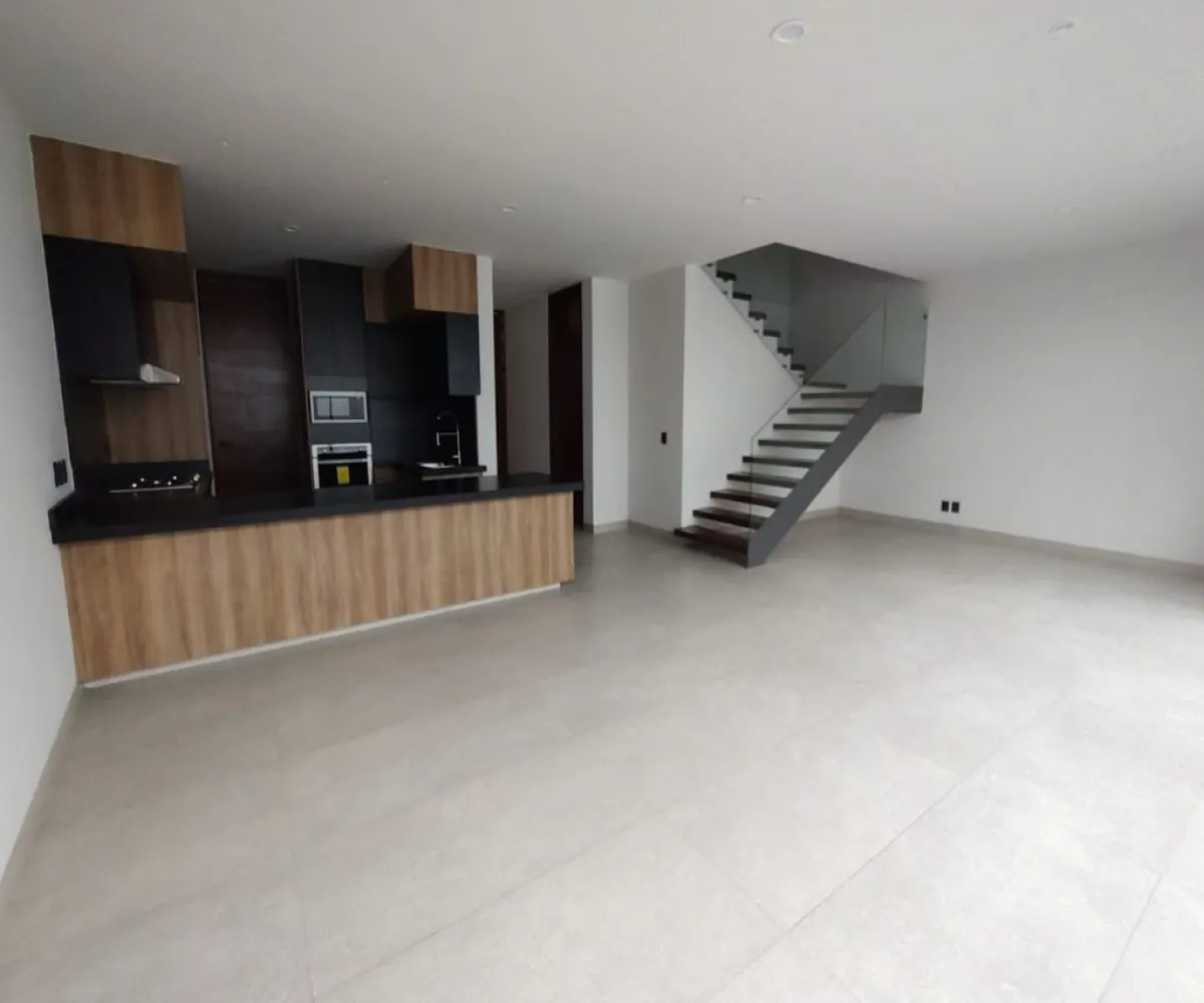 Casa En Venta,Santillana,Avenida Paseo de La Luna coto 2 C21, Zapopan, Jalisco 45019, 5 Habitaciones,5 Baños,Avenida Paseo de La Luna,3,pC4X1SN